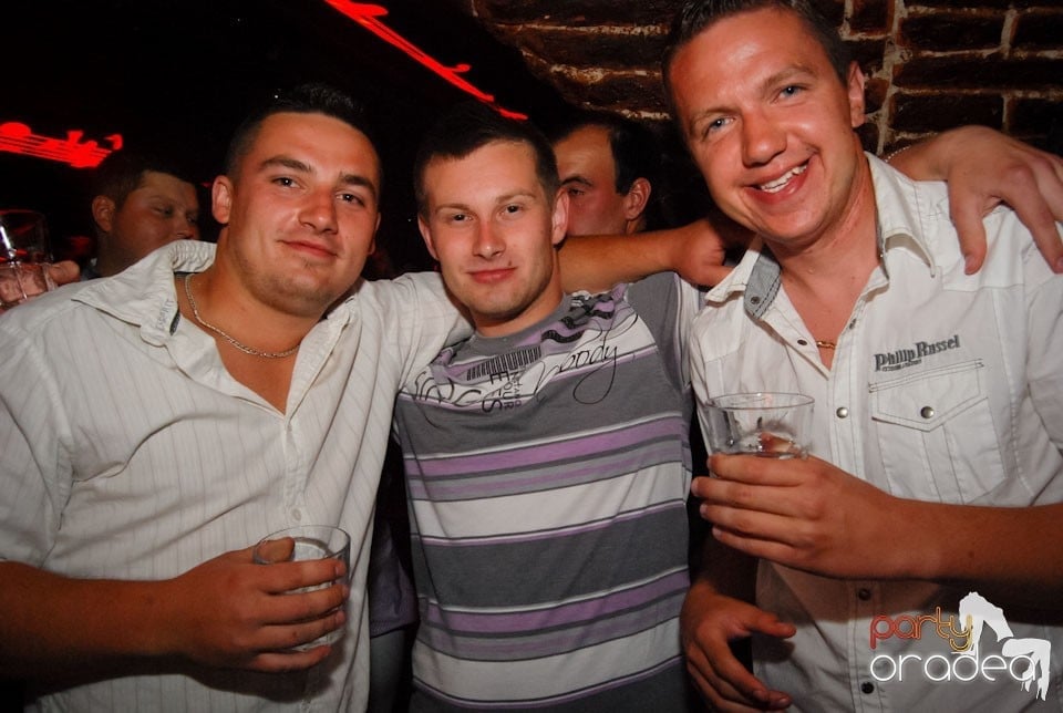 Party Time @ Club Escape, 