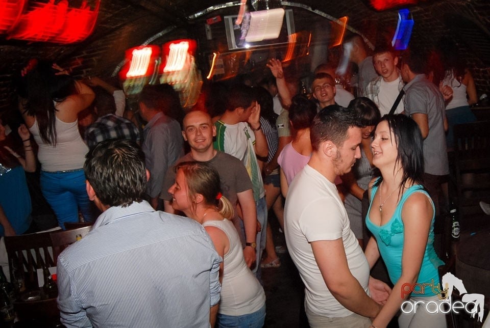 Party Time @ Club Escape, 