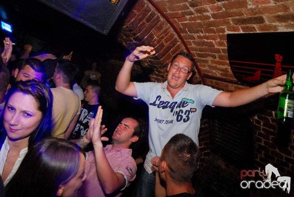 Party Time @ Club Escape, 