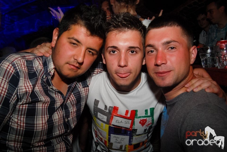 Party Time @ Club Escape, 