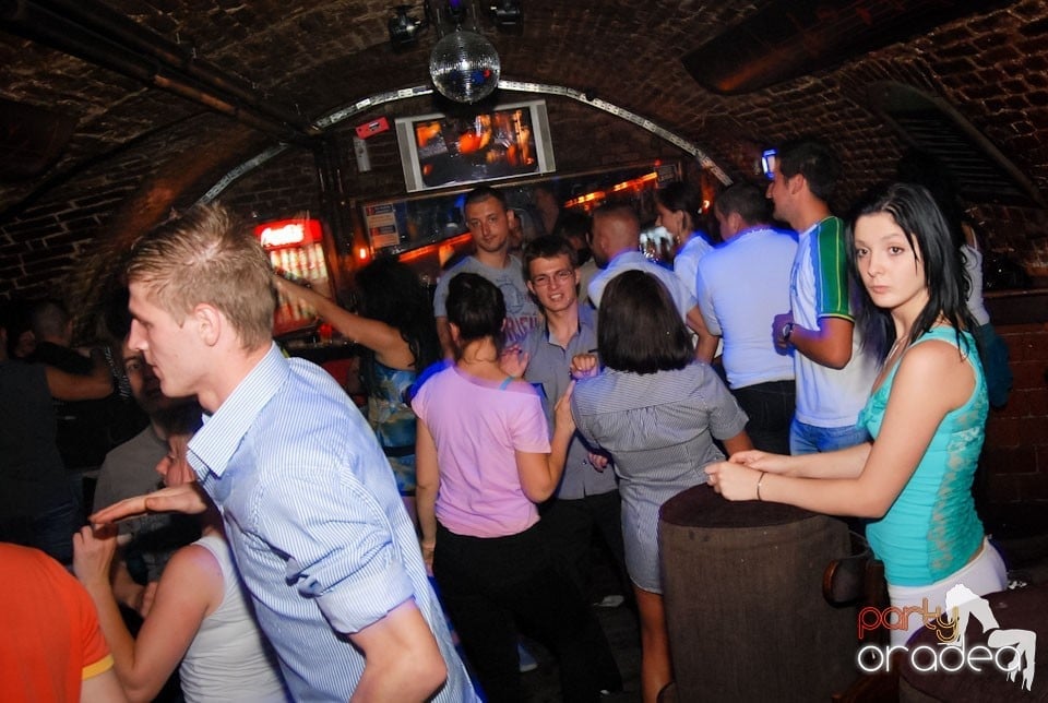 Party Time @ Club Escape, 