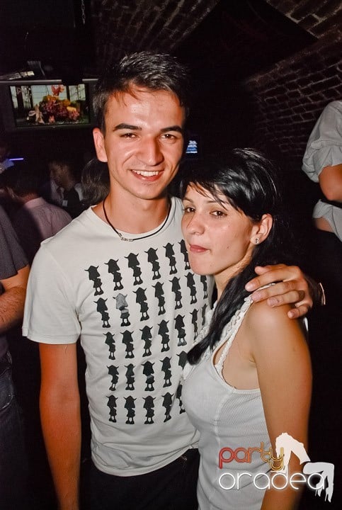 Party time în Club Escape, 