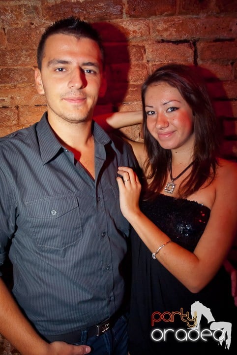 Party time în Club Escape, 