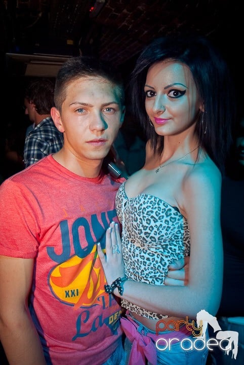 Party time în Club Escape, 