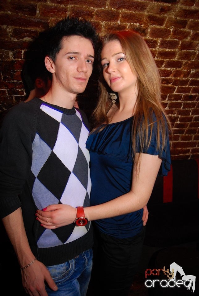 Party time în Club Escape, 