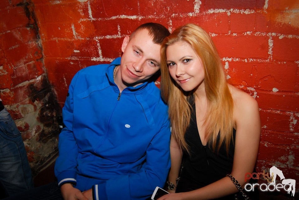 Party time în Club Escape, 