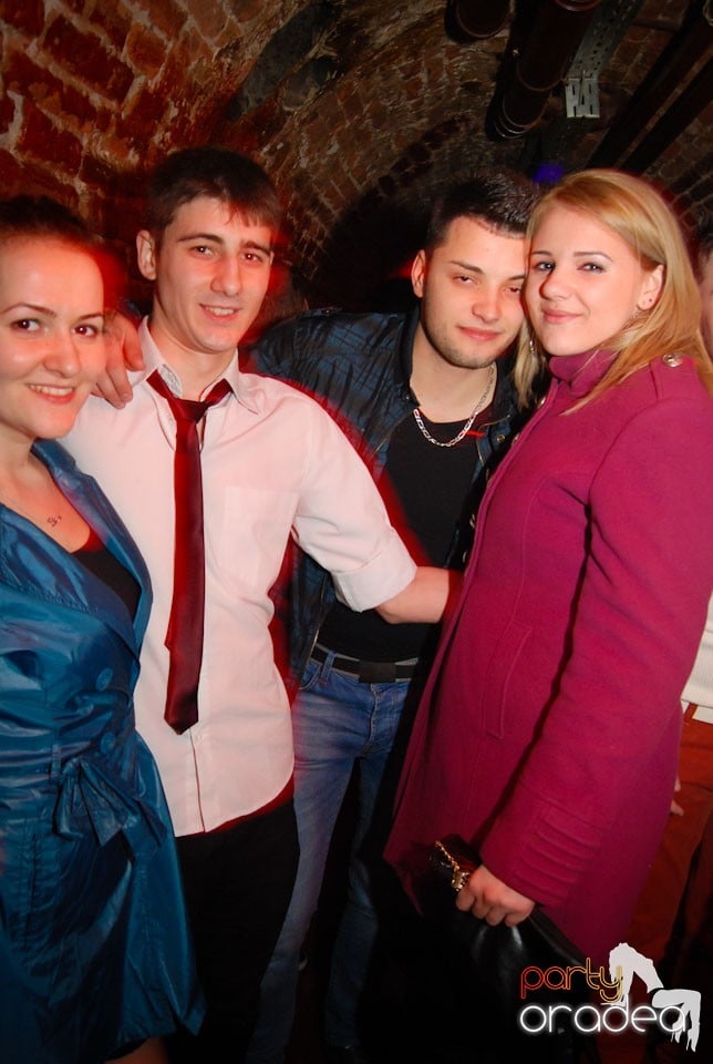 Party time în Club Escape, 