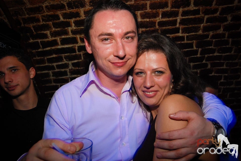 Party time în Club Escape, 