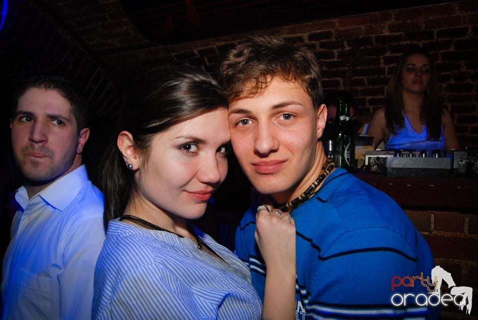 Party time în Club Escape, 