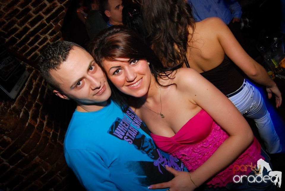 Party time în Club Escape, 