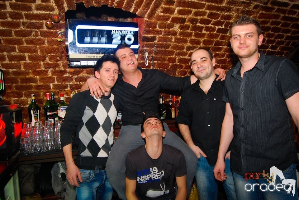 Party time în Club Escape, 