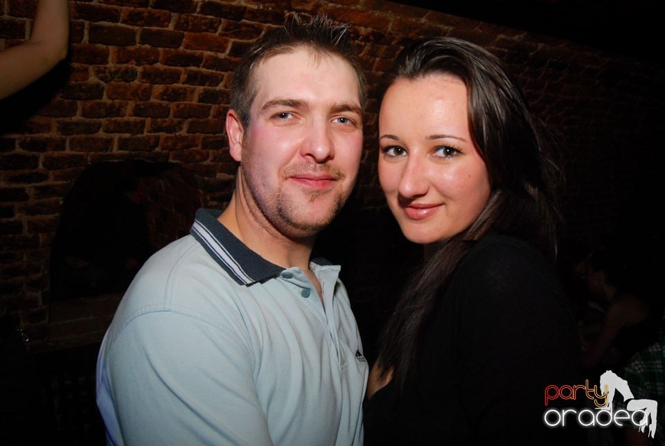 Party time în Club Escape, 