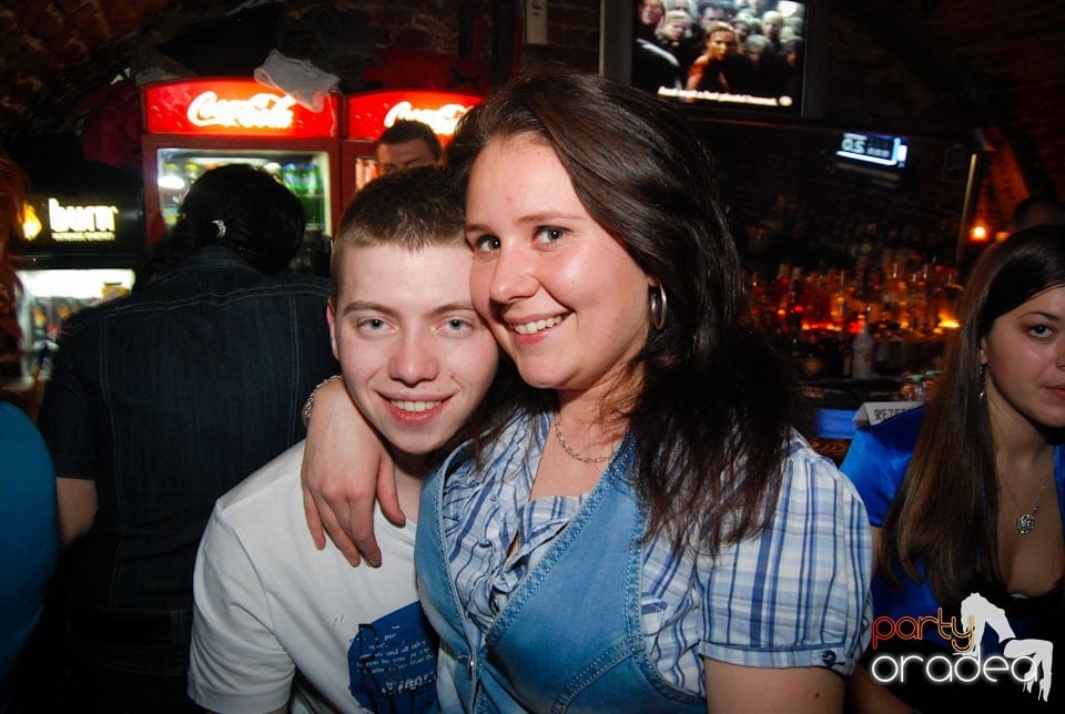 Party time în Club Escape, 