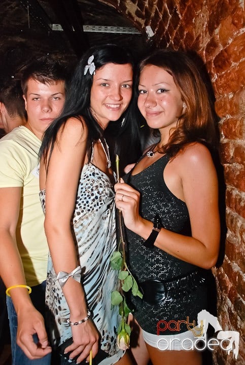 Party time în Club Escape, 