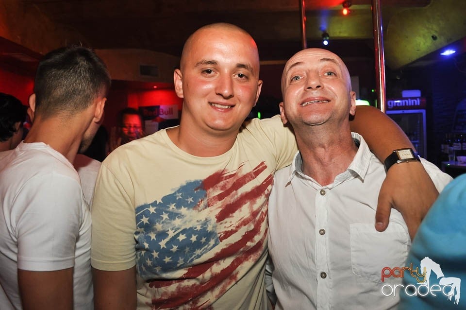 Party time în Downtown!, 