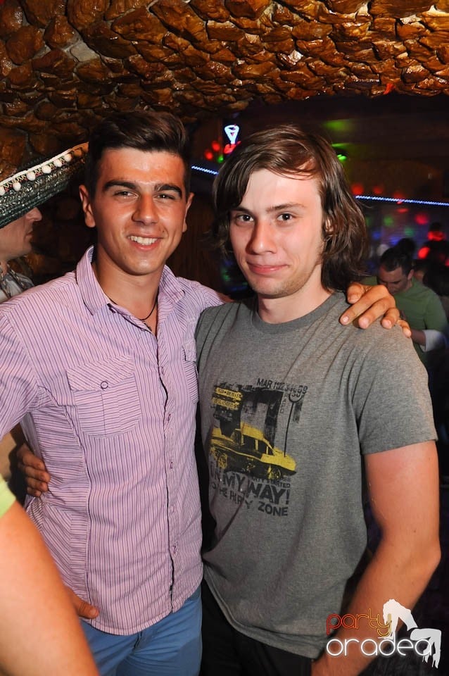 Party time în Downtown!, 