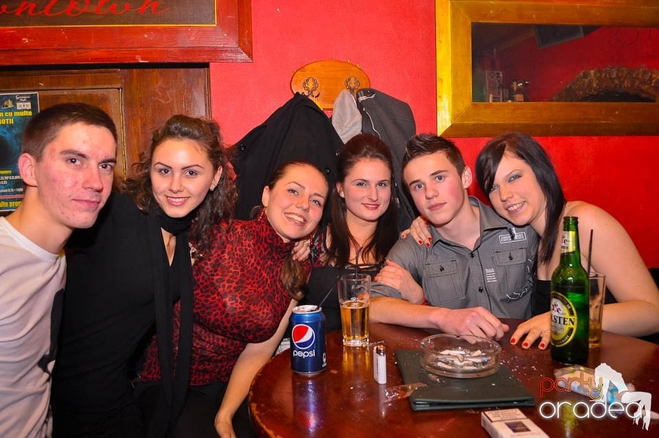 Party time în Downtown, 