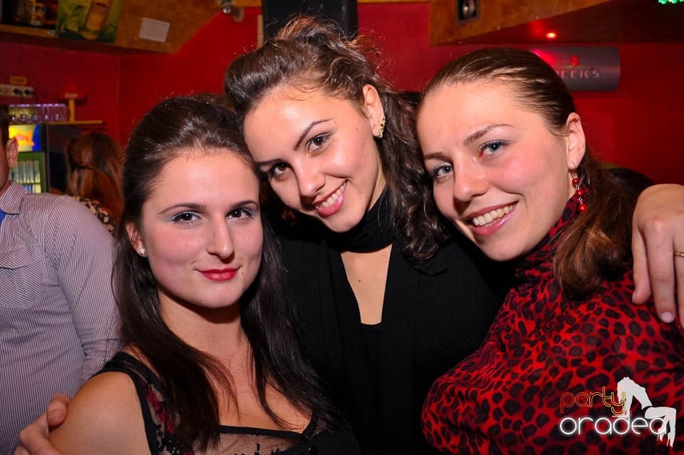 Party time în Downtown, 