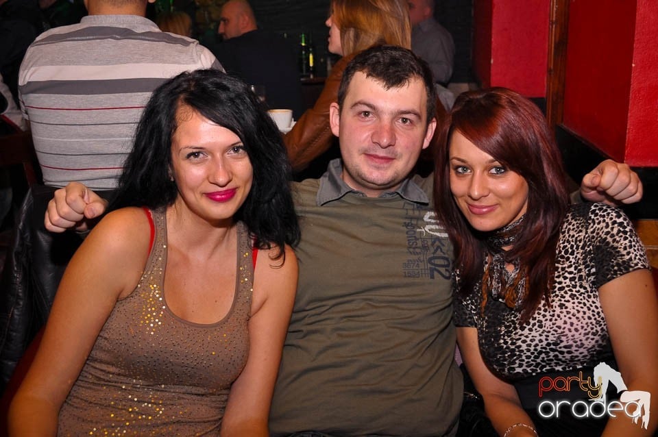 Party time în Downtown, 