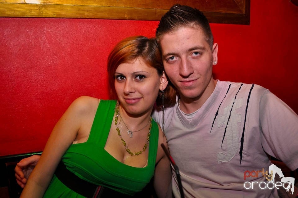 Party time în Downtown, 