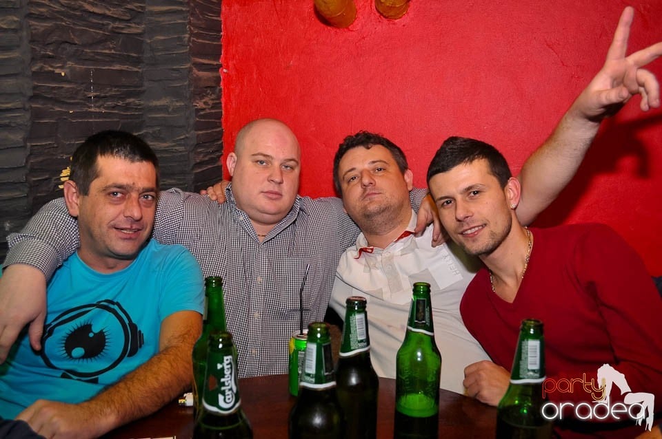 Party time în Downtown, 