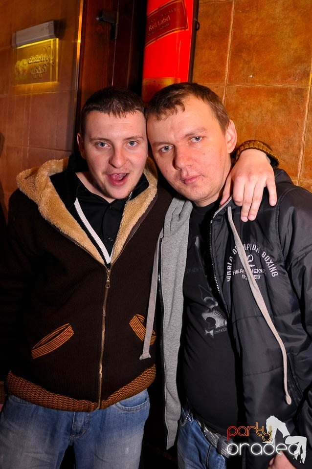 Party time în Downtown, 