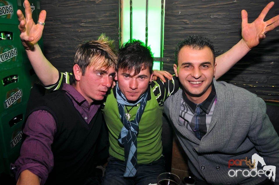 Party time în Downtown, 