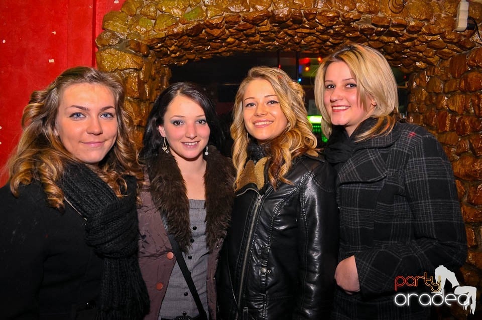 Party time în Downtown, 