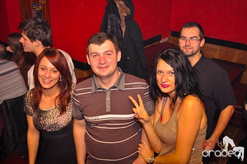 Party time în Downtown, 