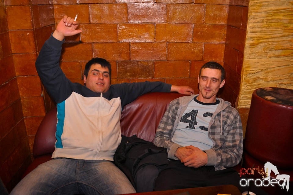 Party time în Downtown, 