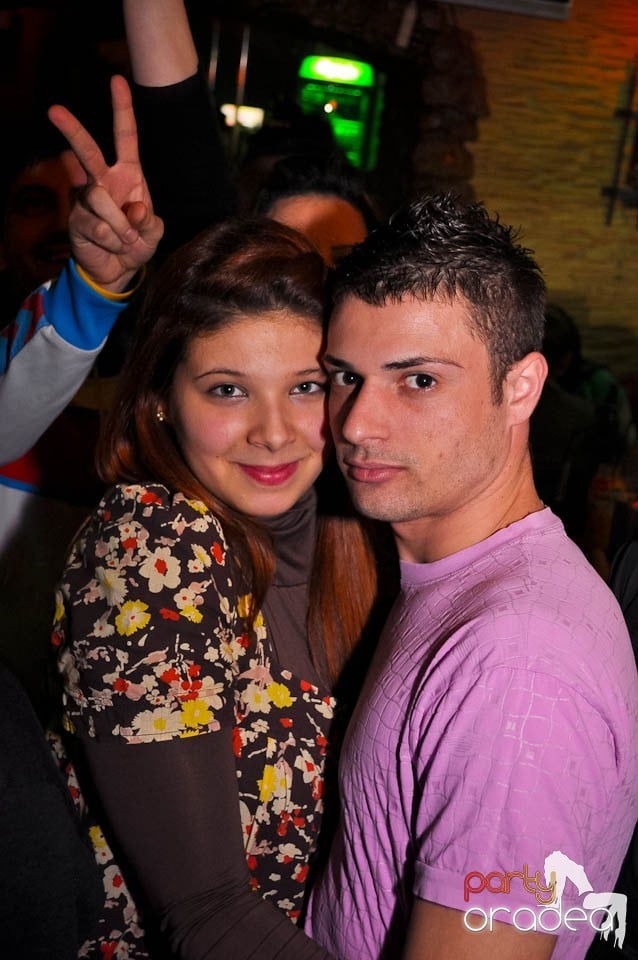 Party time în Downtown, 