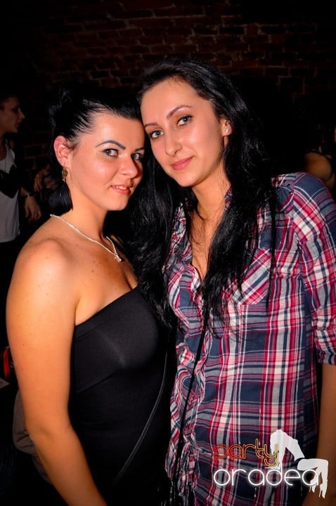 Party Time în Escape, 