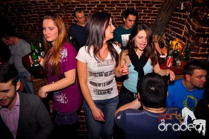 Party Time în Escape, 