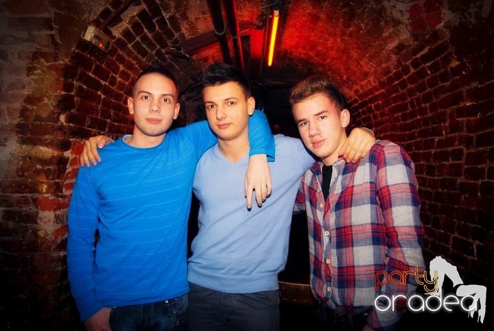 Party time în Escape, 