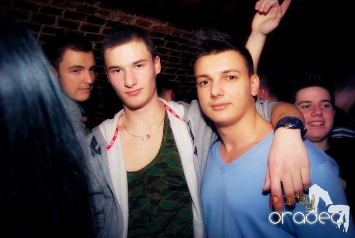 Party time în Escape, 