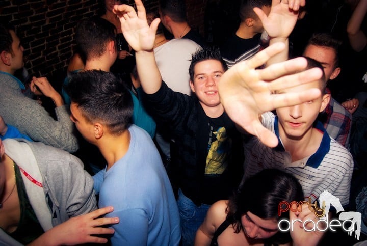 Party time în Escape, 