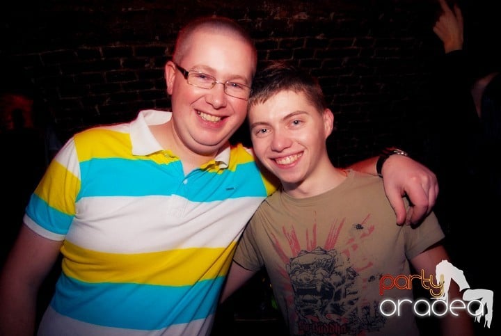 Party time în Escape, 