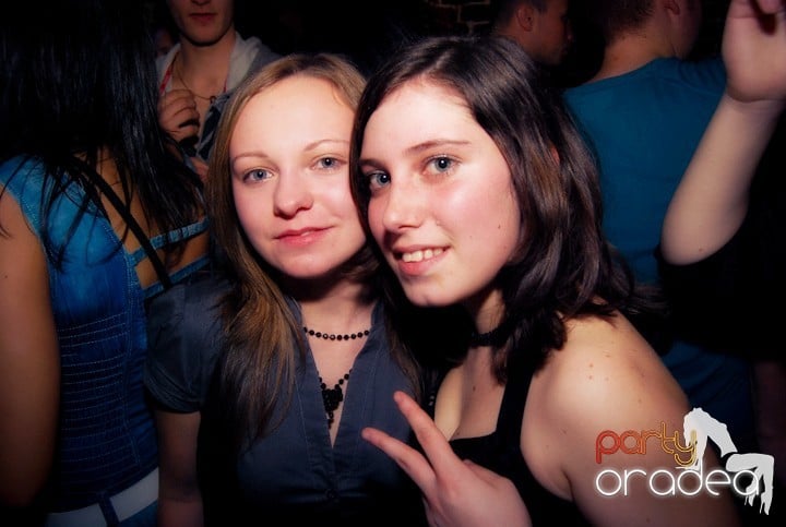 Party time în Escape, 