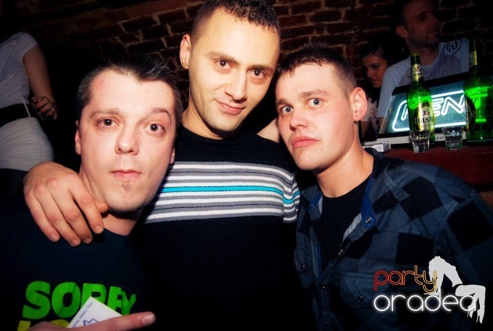 Party time în Escape, 