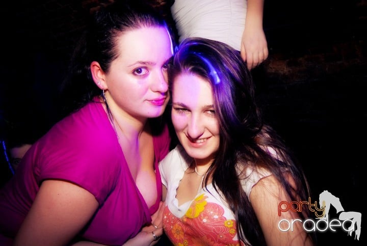 Party time în Escape, 