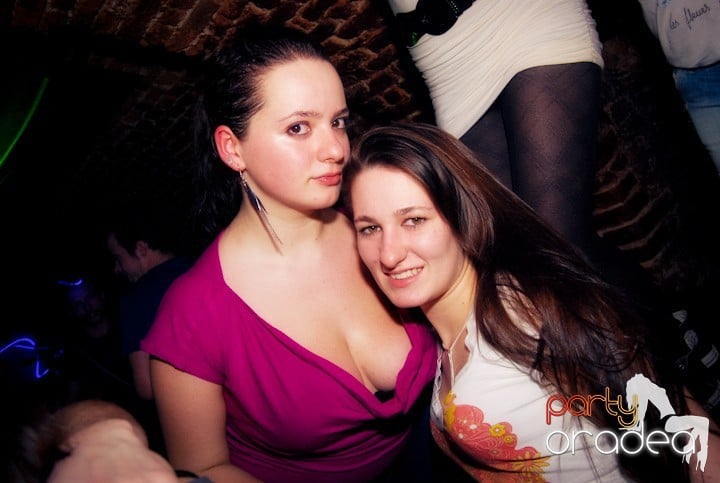 Party time în Escape, 