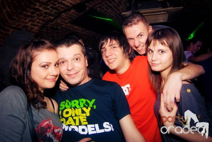 Party time în Escape, 