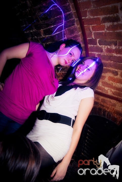 Party time în Escape, 