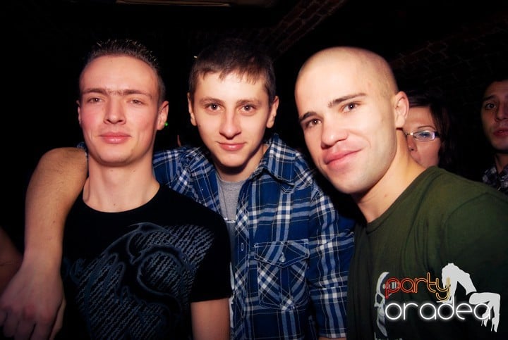 Party time în Escape, 