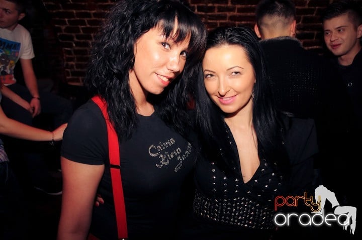 Party time în Escape, 