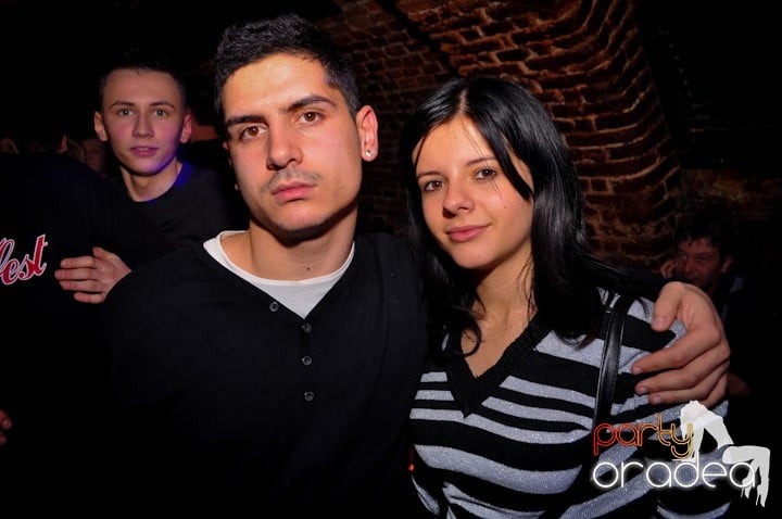 Party Time în Escape, 