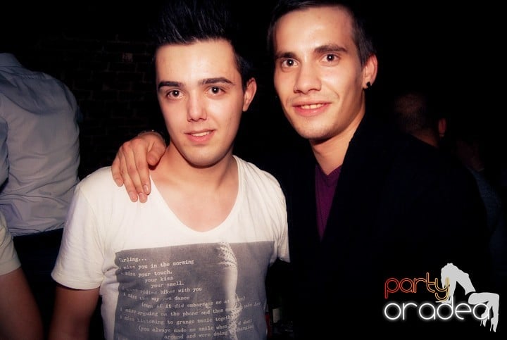 Party time în Escape, 