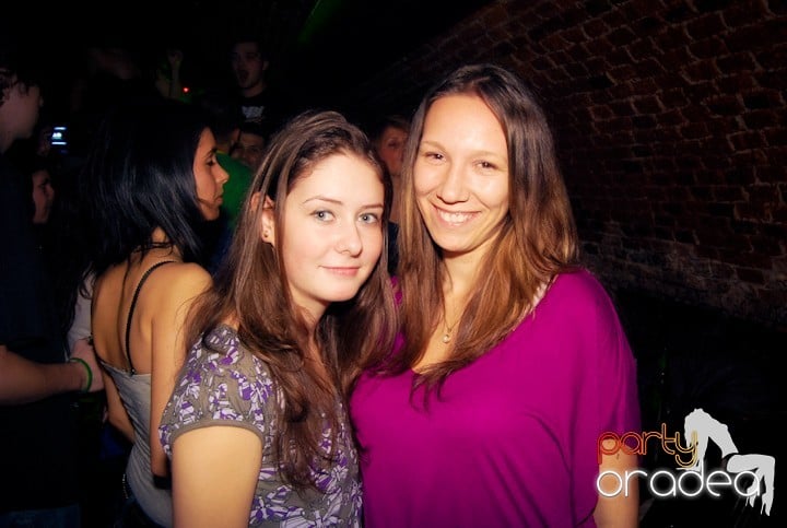 Party time în Escape, 