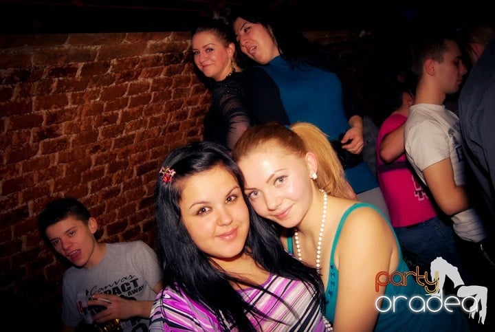 Party time în Escape, 