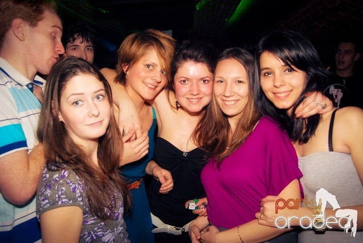 Party time în Escape, 